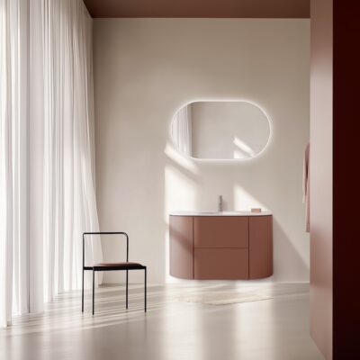 Minimalistische badkamer met modern badkamermeubel