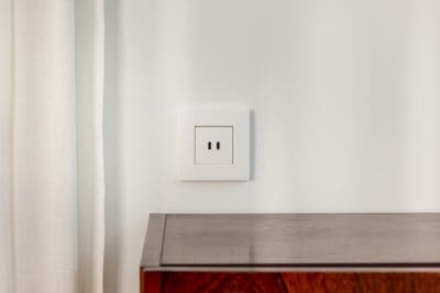 Wandstopcontact met USB-C oplaadpunten van Niko