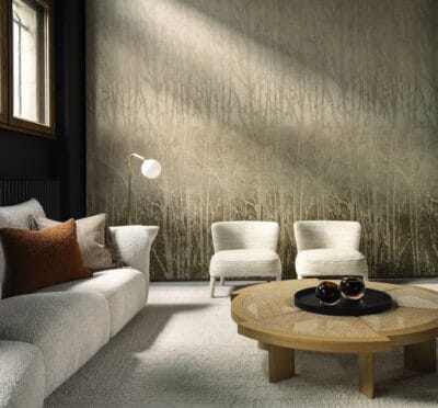 Moderne woonkamer met aquarel behang Ombré Arbor