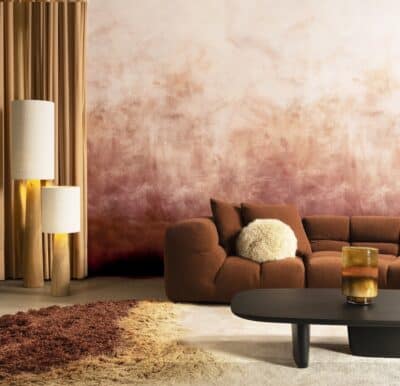 Woonkamer met behang in aquarel kleurverloop