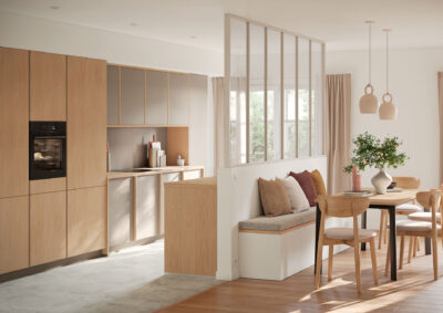 Moderne keuken met eikenhouten kasten en kookeiland