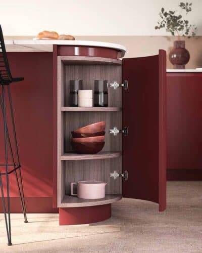 Kastdetail in moderne keuken met mono rosa afwerking